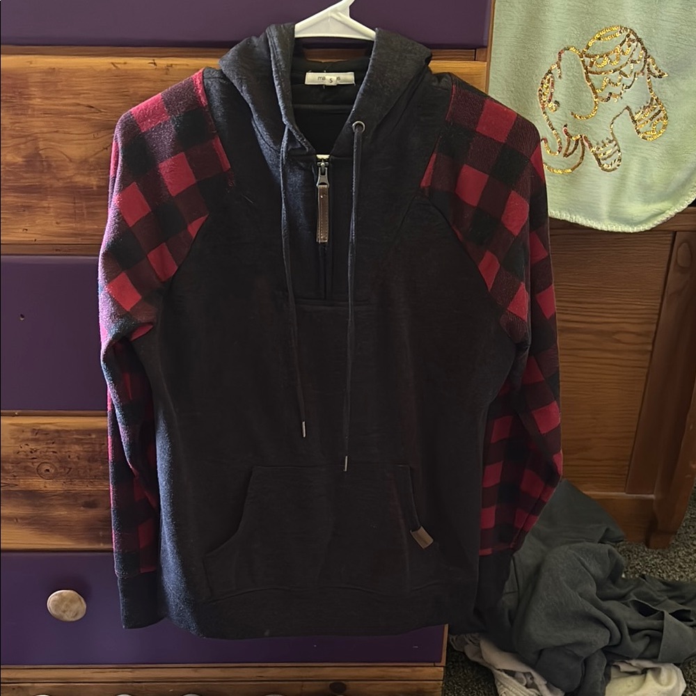 Men's Black and Red Plaid Sweater